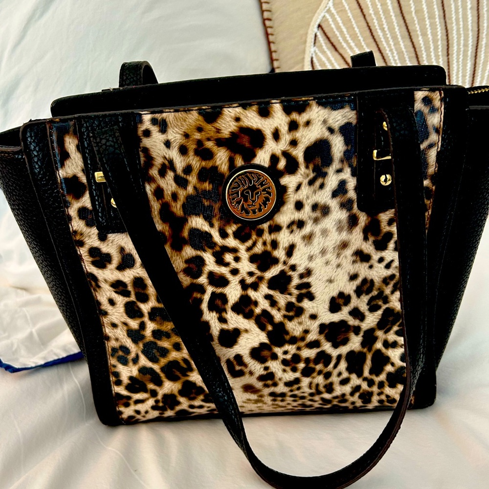 Anne Klein Leopard Print shoulder purse tote